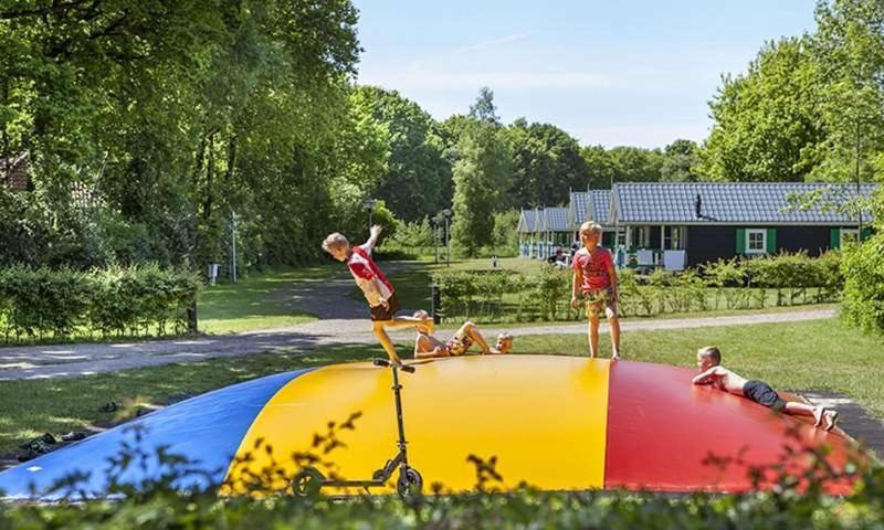 Вилла Sayang26 Gezellige Gezinsvriendelijke Stacaravan Op Familiecamping De Vossenburcht In Natuurgebied Reestdal - No Workers Allowed IJhorst Экстерьер фото